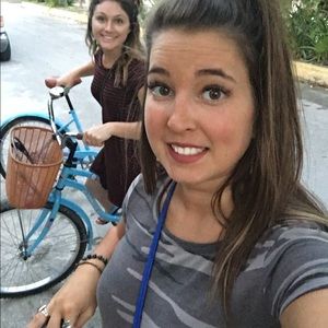 Meet your Posher, Hailey